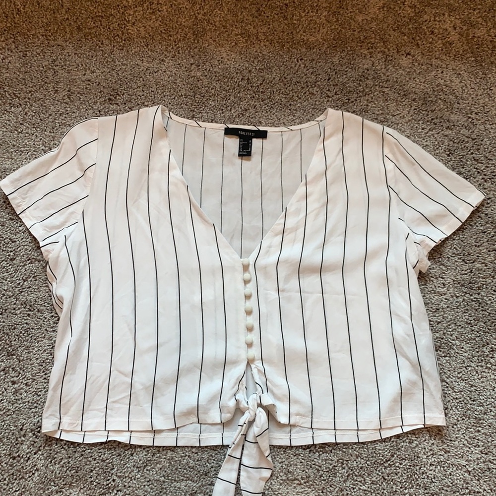 White top with black stripes, M